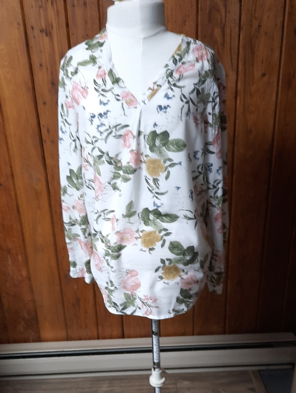 V-Neck Floral Long-Sleeve Blouse - White with Pink & Green